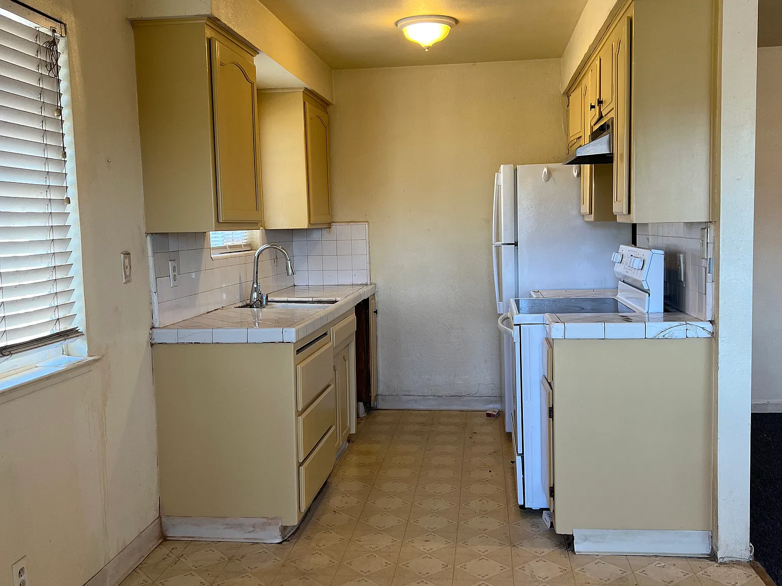2 bed, 976 sqft, $1,500 — Photo 2