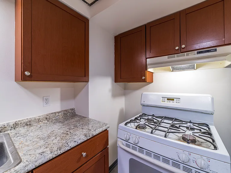 3711 Fir St #1 — Photo 9