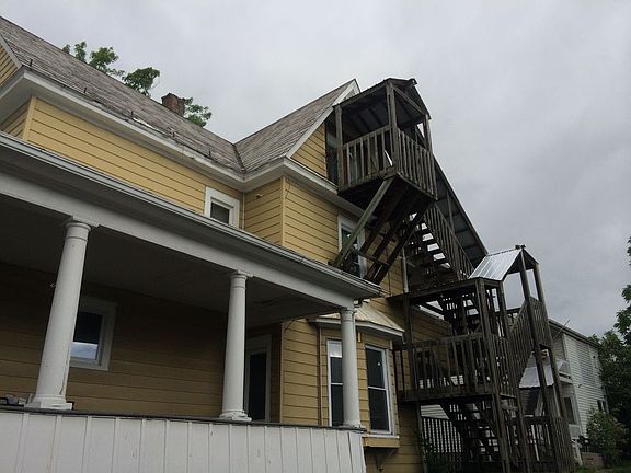 2nd image of 290 W Wolfe St