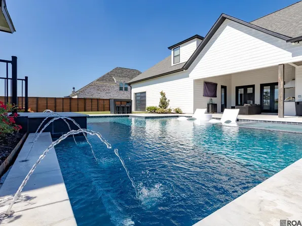 2033 Silverstone Ave, Port Allen, LA 70767