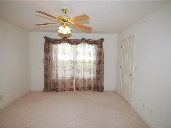 2nd image of 3706 Chestnut Park Ln