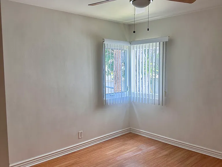 10850 Landale St — Photo 7