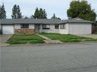 1st image of 681 Sherwood Dr