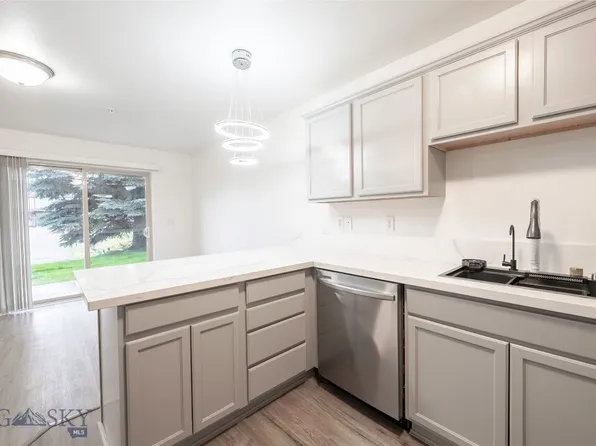 1010 Cruiser Ln APT M, Belgrade, MT 59714