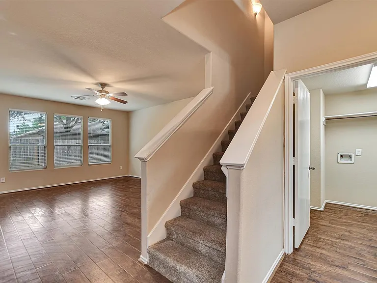 11426 Noble Ct — Photo 7