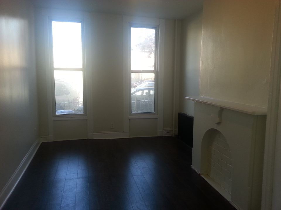 1st image of 1120 47th Ave APT 1R