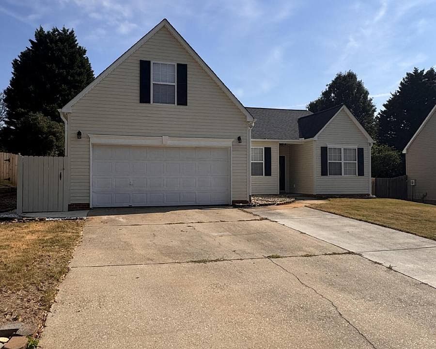 1st image of 10 Blossom Park Ct