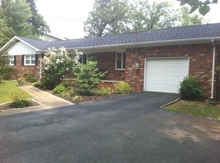 3875 Cleary Dr, Paducah, KY 42001