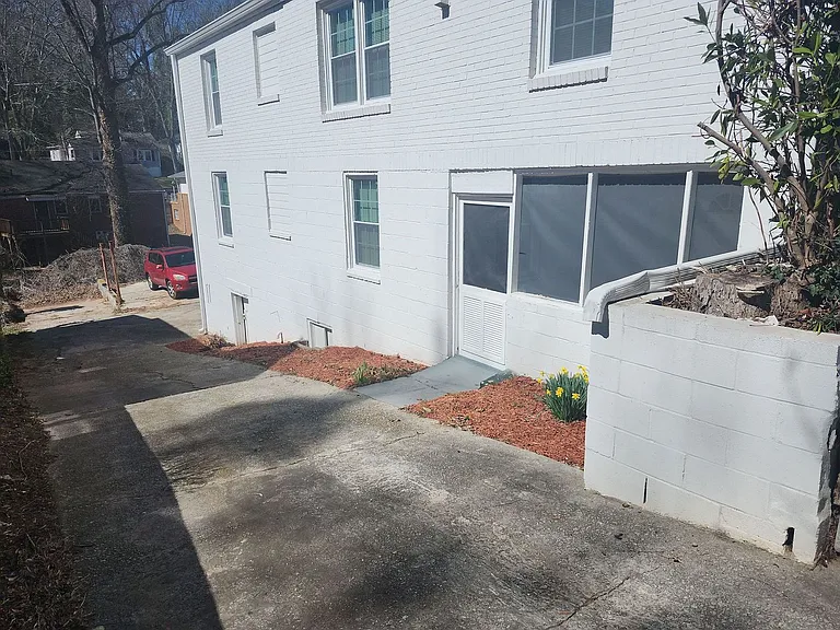 5 Burbank Dr SW #B — Photo 13