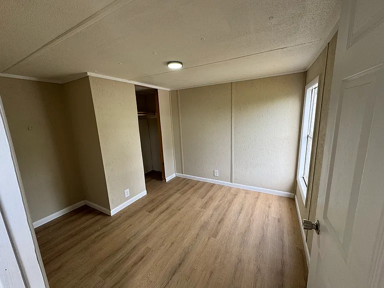 1370 Viola Rd #7 — Photo 6