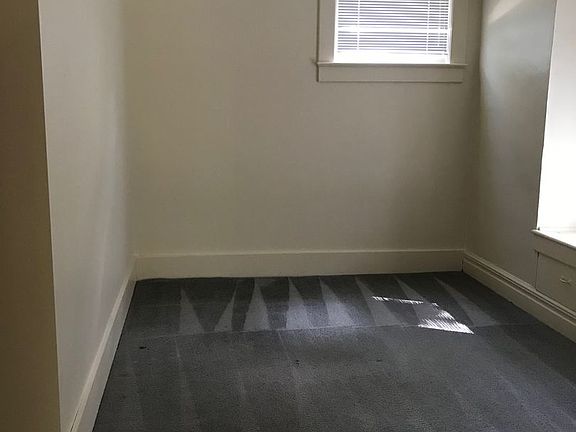4th image of 525 Linden St