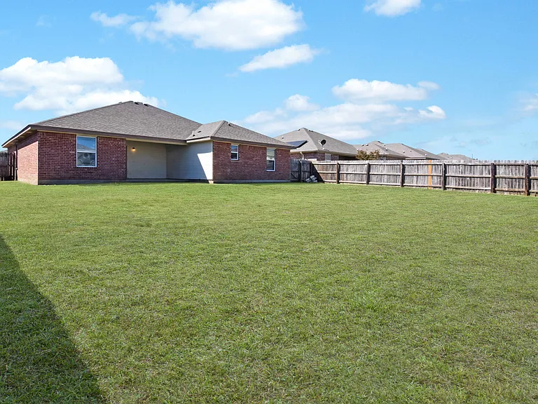 403 Constellation Dr — Photo 25