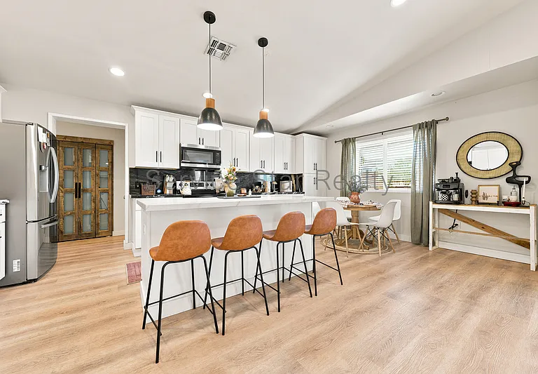 2162 E Concorda Dr — Photo 10