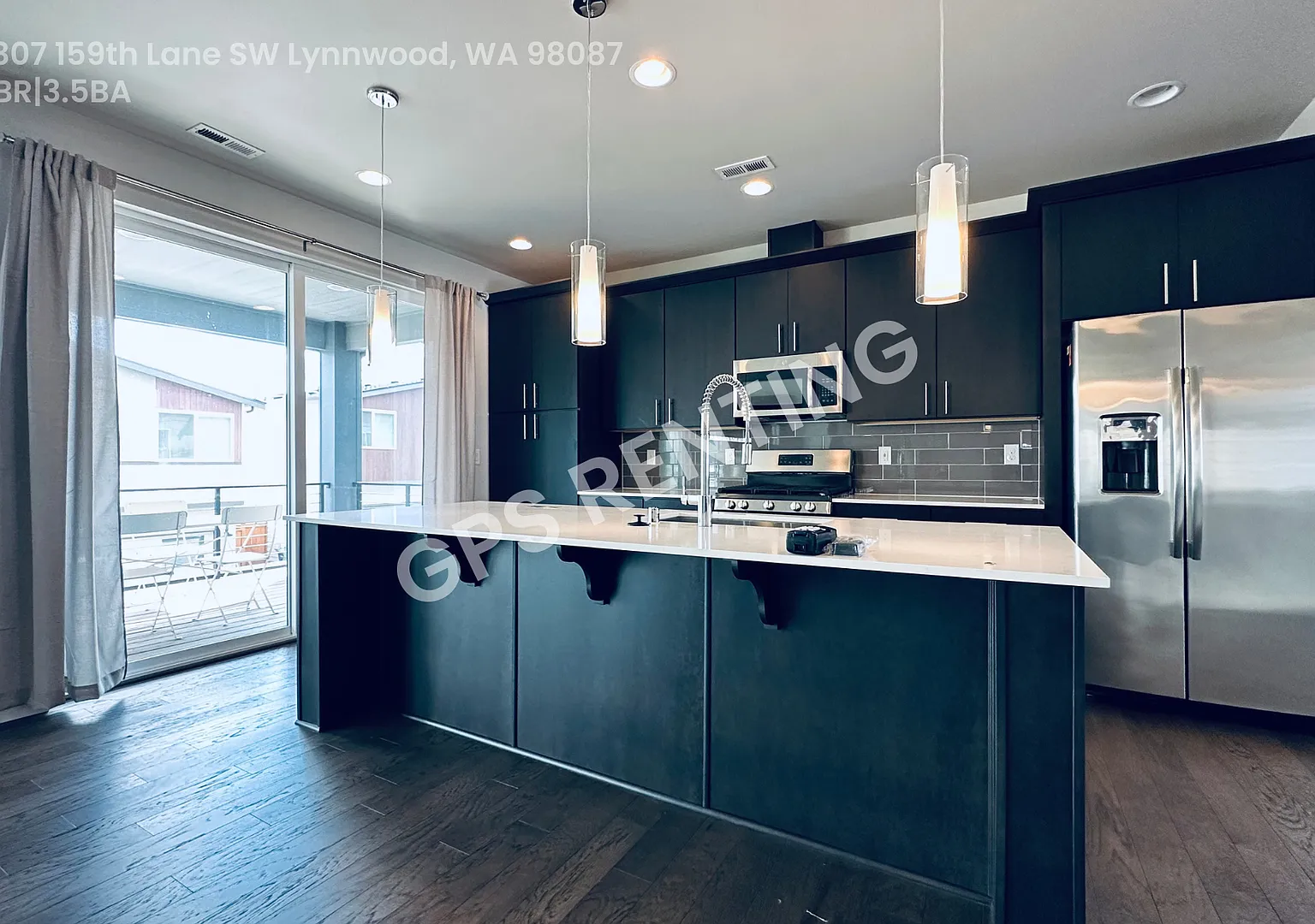 Rare 5 Bedroom In Lynnwood! — Photo 2