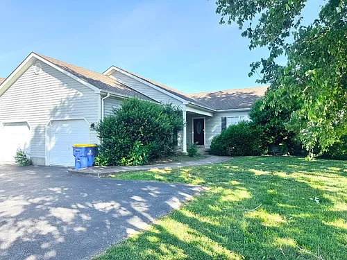 377 Kenlee Cir #2 Photo 1