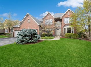 1722 Moorland Ln, Crystal Lake, IL 60014