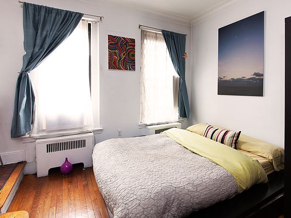 2nd image of 152 W 20th St APT 3A