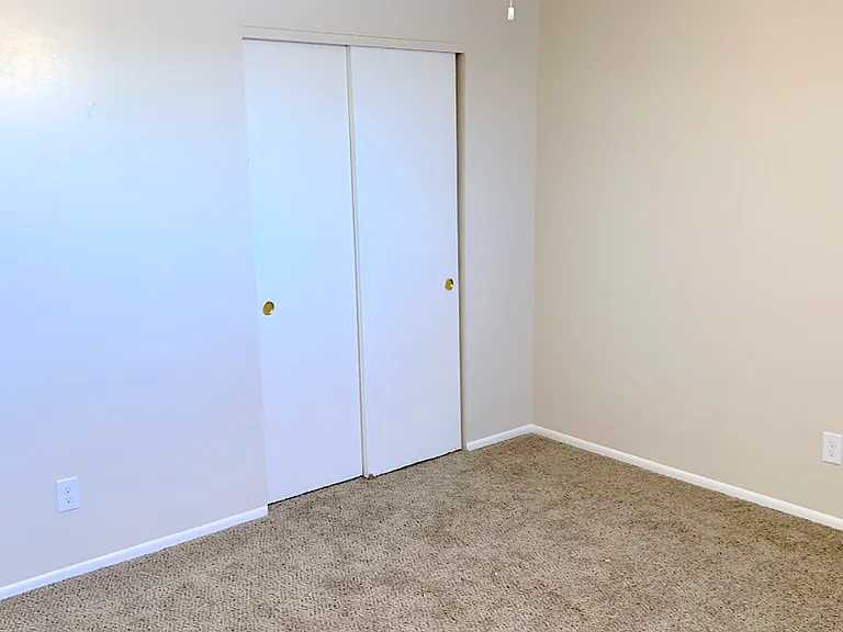 Lampliter Apartments — Photo 17