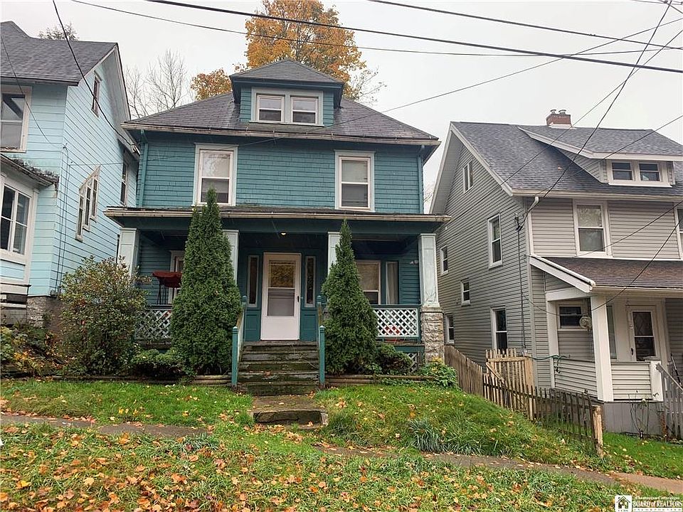 1st image of 210 Crossman St