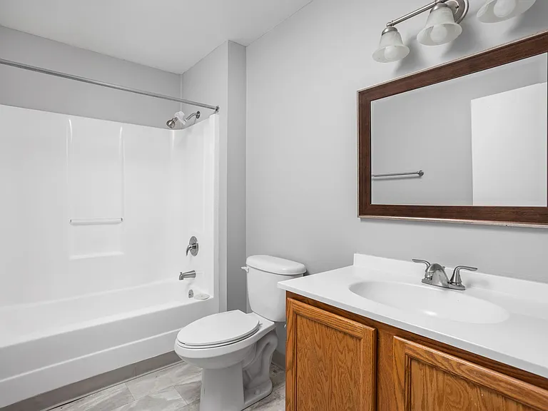 Hilltop Ridge Apartments — Photo 9