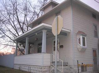 616 Rhey St, Waterloo, IA 50703