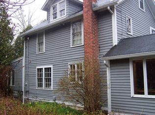 22 Cove Rd, Lyme, CT 06371