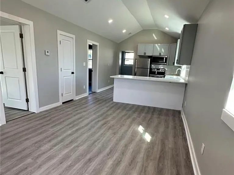 157 Taylor St — Photo 8
