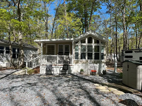 810 S Shore Rd #152, Marmora, NJ 08223
