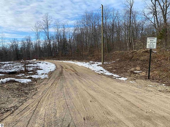 3rd image of 5955 Brown Rd