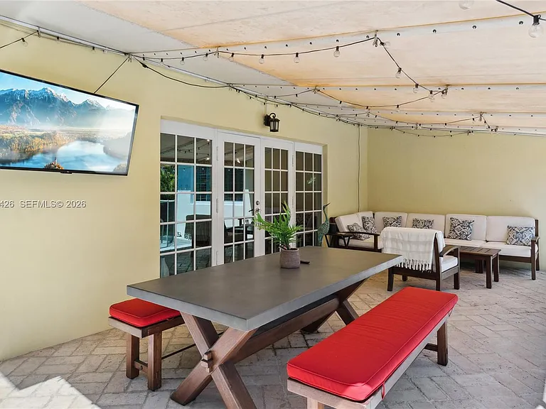 7511 Miami View Dr — Photo 7