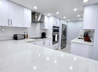 7040 Coral Way APT 308, Miami, FL 33155