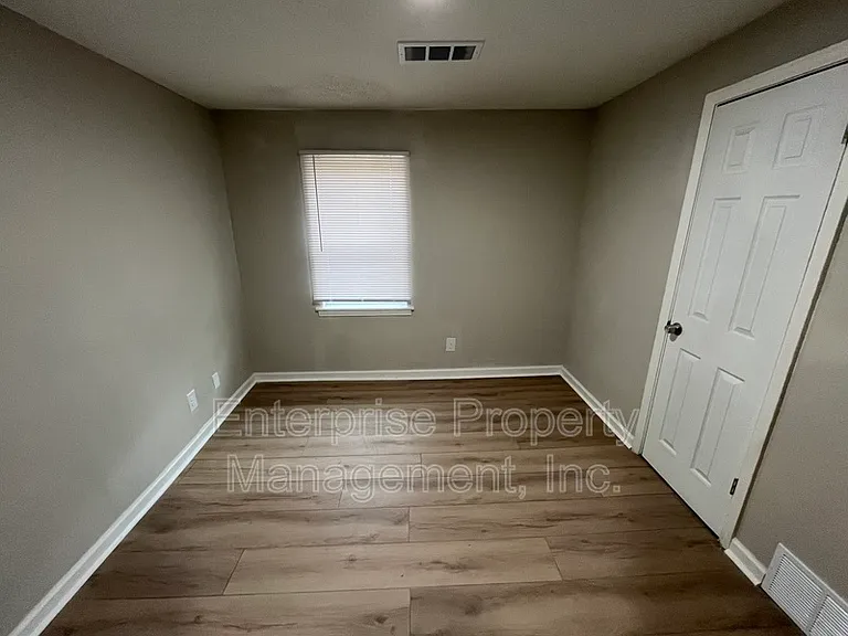 865 Haynes St — Photo 8
