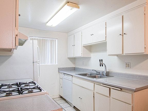 5th image of 250 W Spazier Ave APT 205