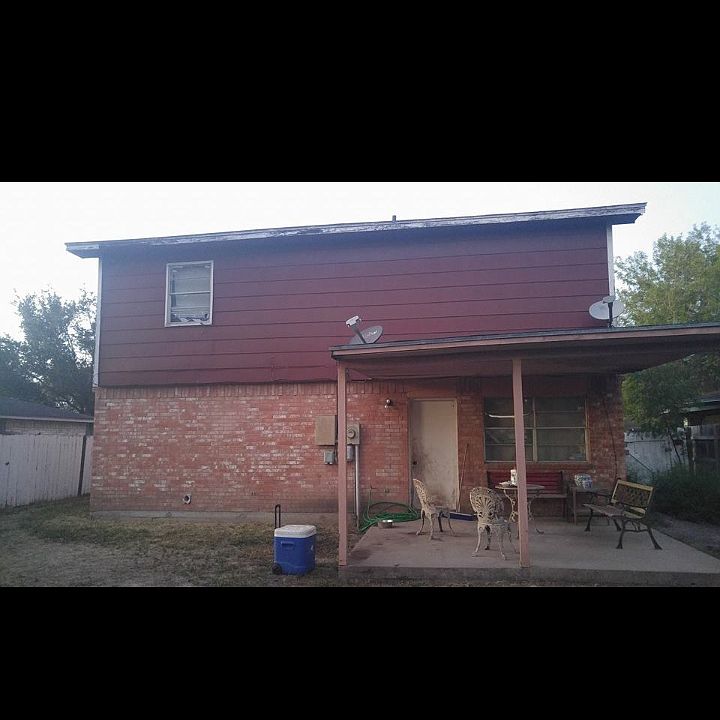 2nd image of 1745 Woodway Dr