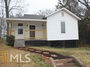 28 Perry St, Manchester, GA 31816