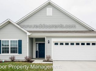 895 Blue Ash Trl, Greenwood, IN 46143