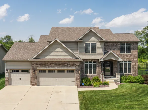 402 Raef Rd, Downs, IL 61736