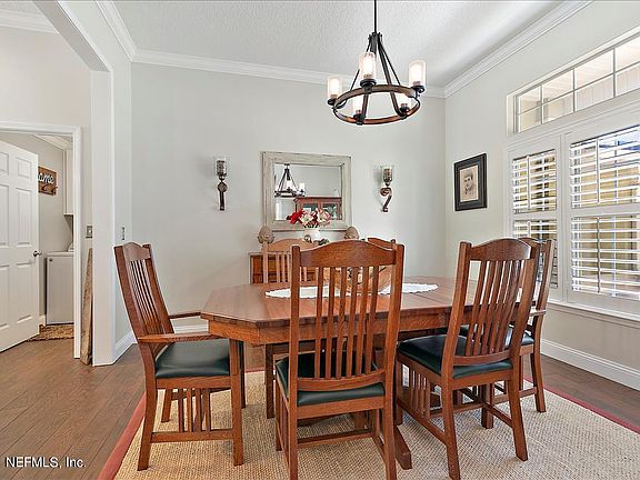 5th image of 917 Grove Parke Ct