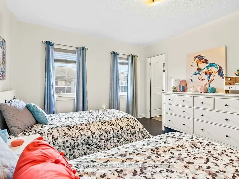 64 Bill Hutchinson Cres — Photo 13