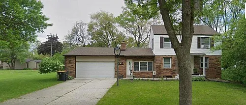 4425 N 105th St Photo 1