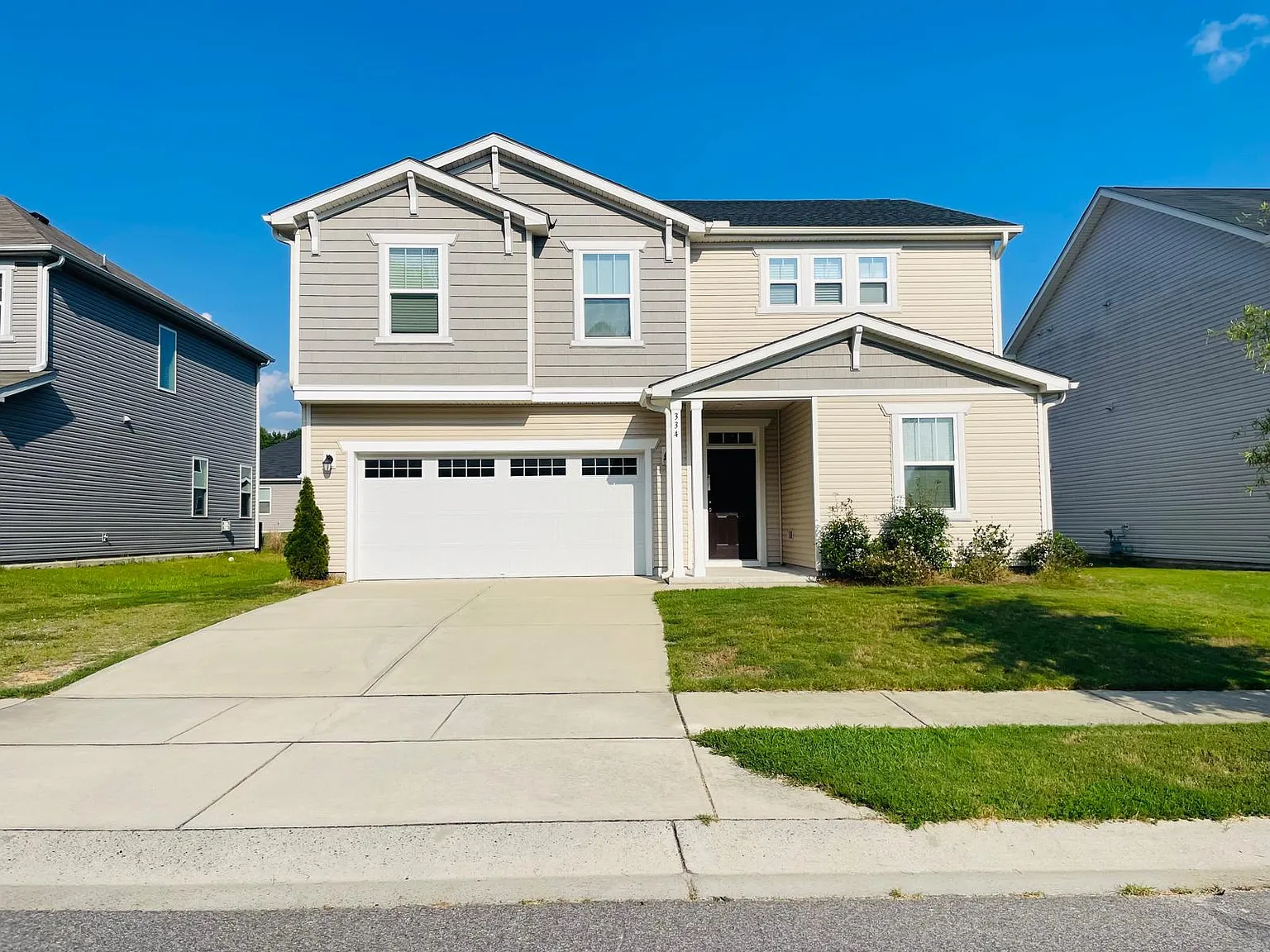 4 bed, 2350 sqft, $2,200 — Photo 1