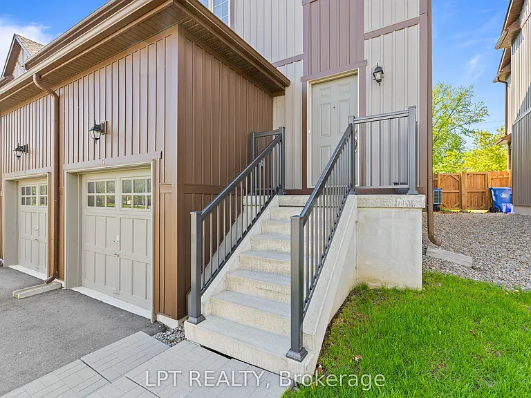 110 Grew Blvd #Townhouse 05 — Photo 5