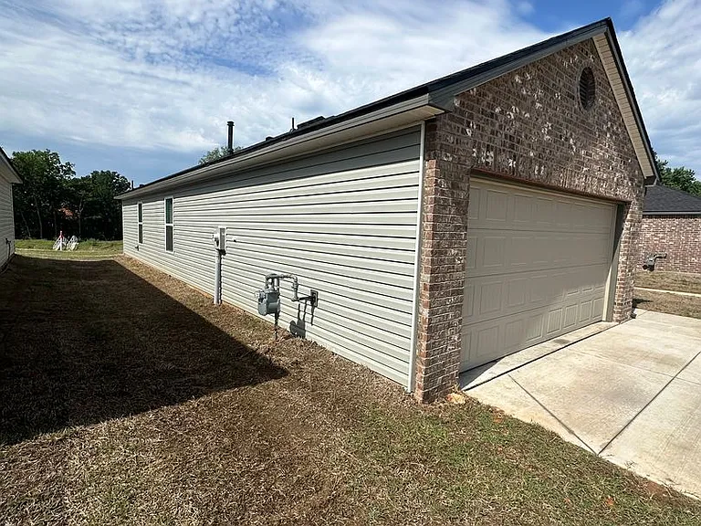 2022 Chandler Meadows Dr — Photo 3
