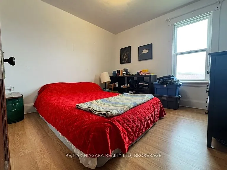 4893 Hunter St — Photo 12