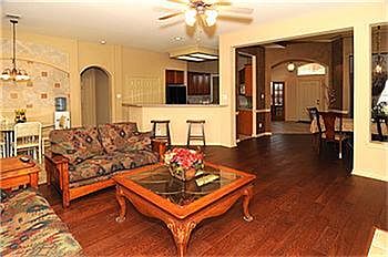 5th image of 2412 Waterside Dr