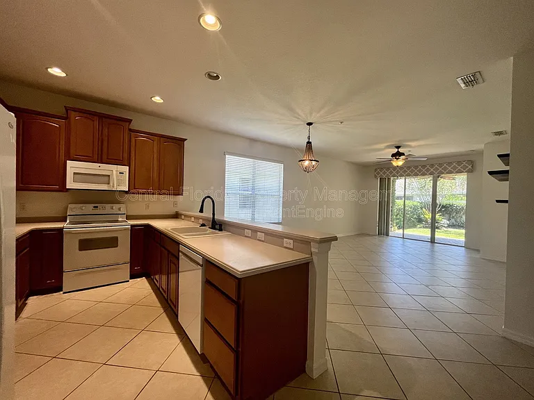 9376 Ravens Willow Dr — Photo 2