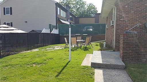 2nd image of 392 Washington Rd #B