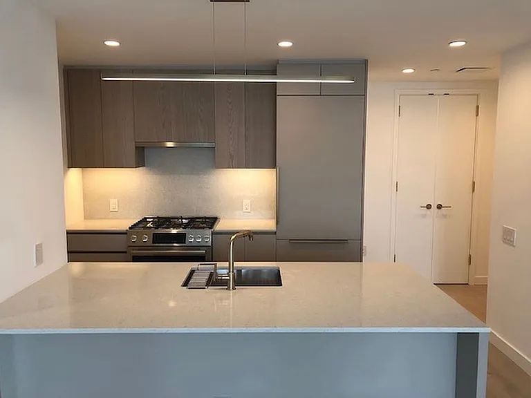3 Court Sq #2607 — Photo 3