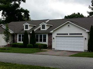 21 W Glen Ln, West Warwick, RI 02893