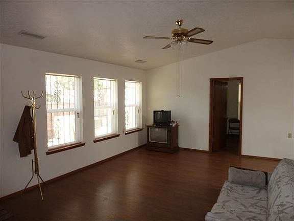 2nd image of 1004 Camino Vista Aurora